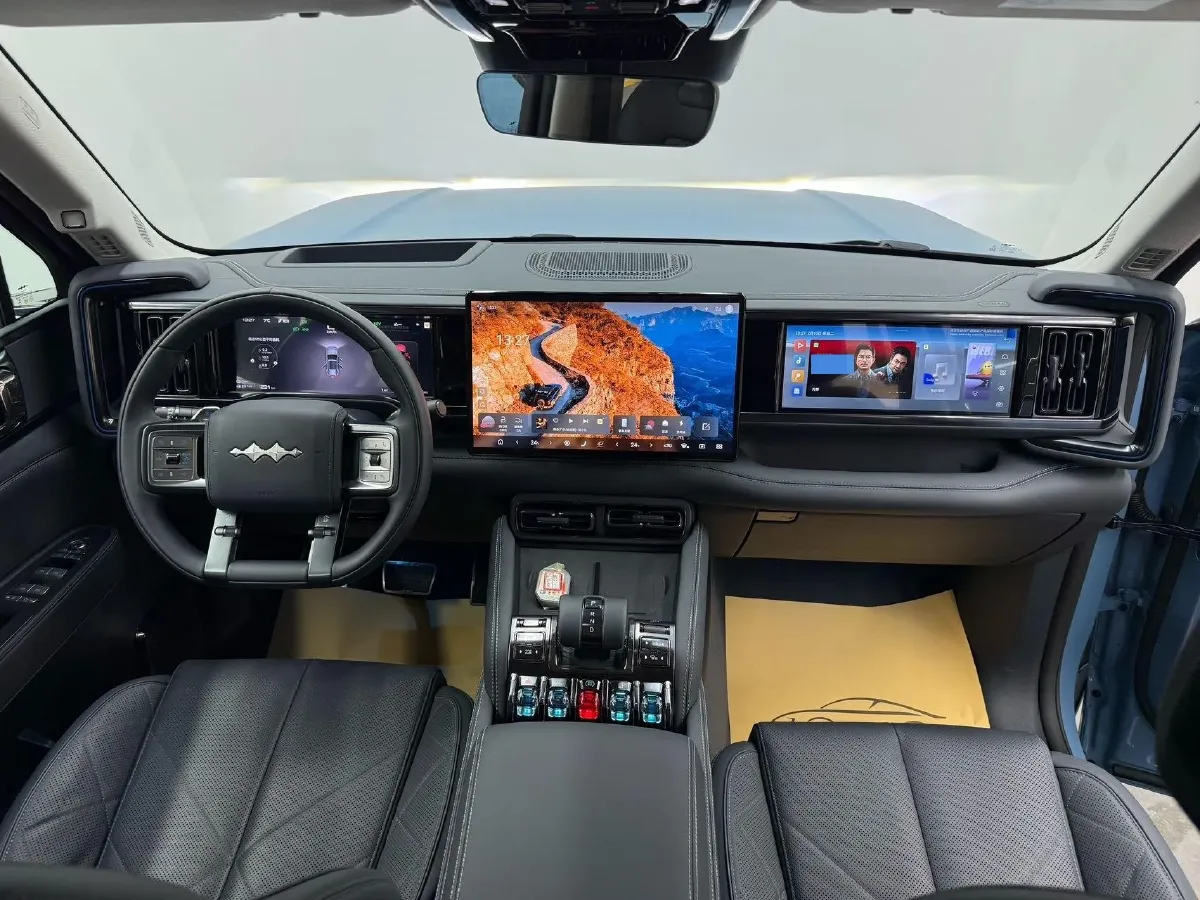 2025 FangChengBao Bao 5 1.5T 194HP L4 E-CVT PHEV 31.8KWH,autocango,china used car exporter,china ev exporter,chinese used car exporter,chinese used ev exporter