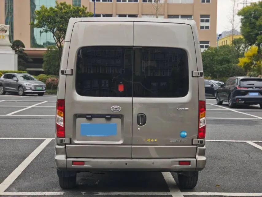 2021 MAXUS XinTu V80 2.0T 139HP L4 6MT,autocango,china used car exporter,china ev exporter,chinese used car exporter,chinese used ev exporter