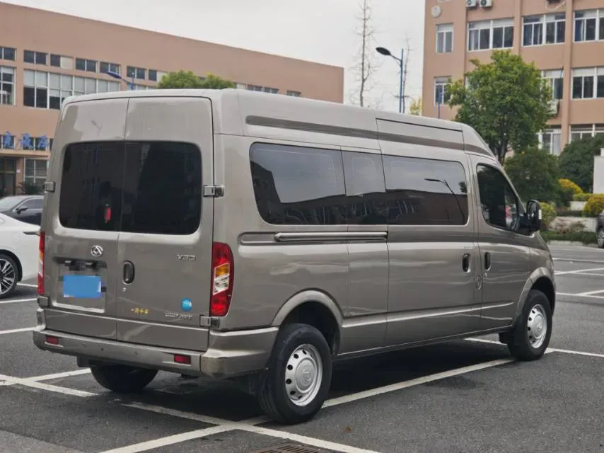 2021 MAXUS XinTu V80 2.0T 139HP L4 6MT,autocango,china used car exporter,china ev exporter,chinese used car exporter,chinese used ev exporter