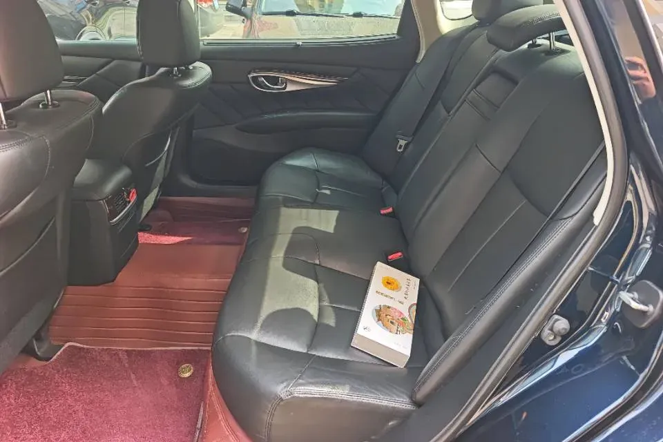 2019 Infiniti Q70 2.0T 211HP L4 7AT,autocango,china used car exporter,china ev exporter,chinese used car exporter,chinese used ev exporter