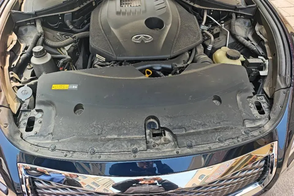 2019 Infiniti Q70 2.0T 211HP L4 7AT,autocango,china used car exporter,china ev exporter,chinese used car exporter,chinese used ev exporter