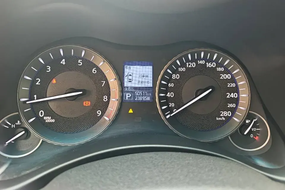 2019 Infiniti Q70 2.0T 211HP L4 7AT,autocango,china used car exporter,china ev exporter,chinese used car exporter,chinese used ev exporter