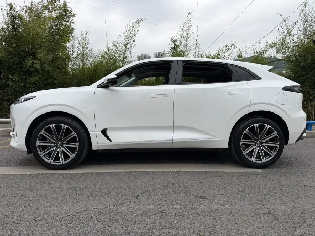 2021 ChangAn UNI-K 2.0T 233HP L4 8AT,autocango,china used car exporter,china ev exporter,chinese used car exporter,chinese used ev exporter