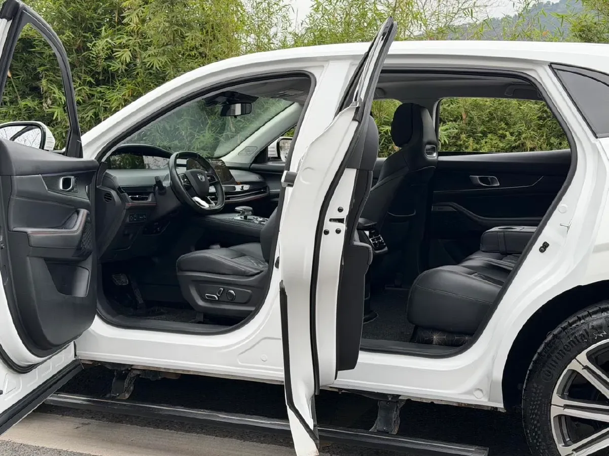 2021 ChangAn UNI-K 2.0T 233HP L4 8AT,autocango,china used car exporter,china ev exporter,chinese used car exporter,chinese used ev exporter