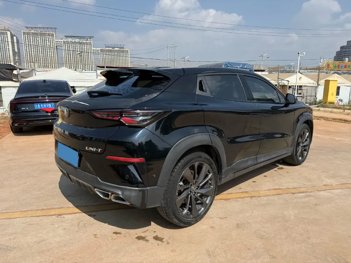 2020 ChangAn UNI-T 1.5T 180HP L4 7DCT,autocango,china used car exporter,china ev exporter,chinese used car exporter,chinese used ev exporter