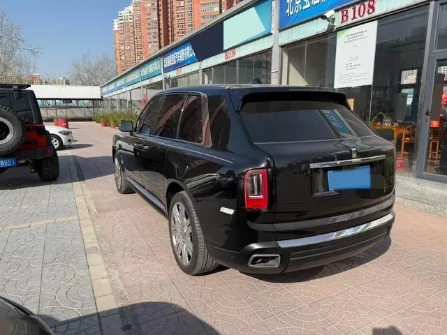 2018 Rolls-Royce Cullinan 6.7T 571HP V12 8AT,autocango,china used car exporter,china ev exporter,chinese used car exporter,chinese used ev exporter