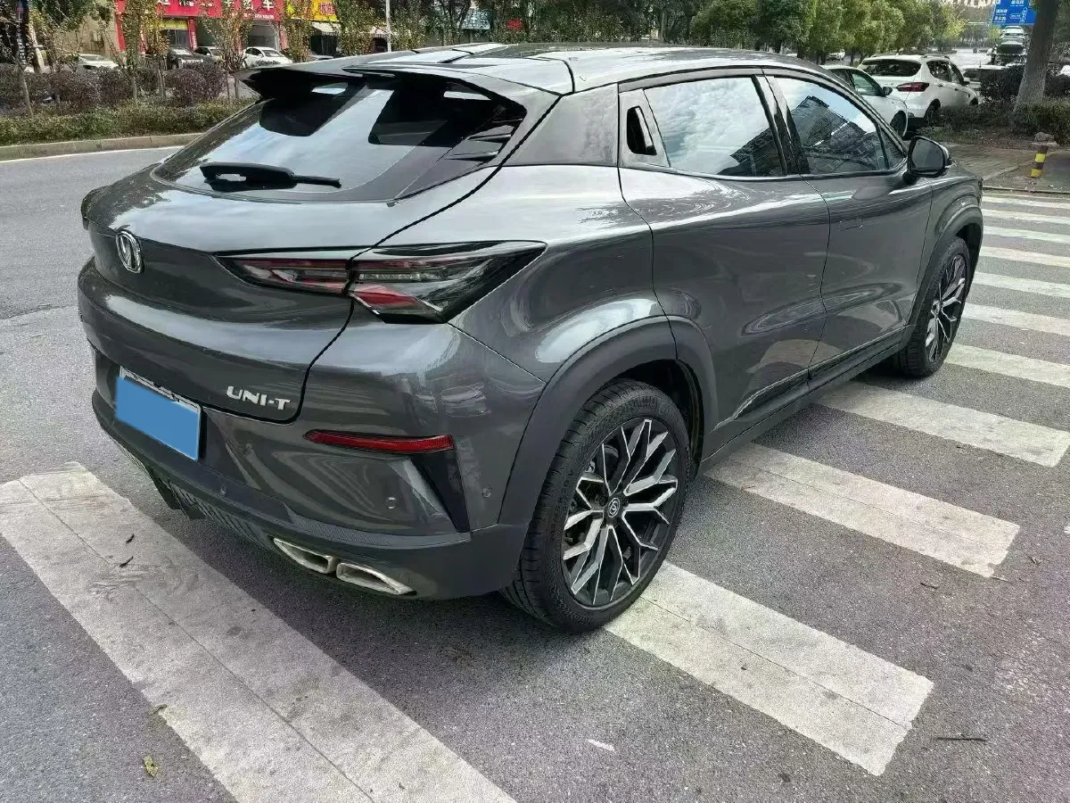 2022 ChangAn UNI-T 1.5T 188HP L4 7DCT,autocango,china used car exporter,china ev exporter,chinese used car exporter,chinese used ev exporter