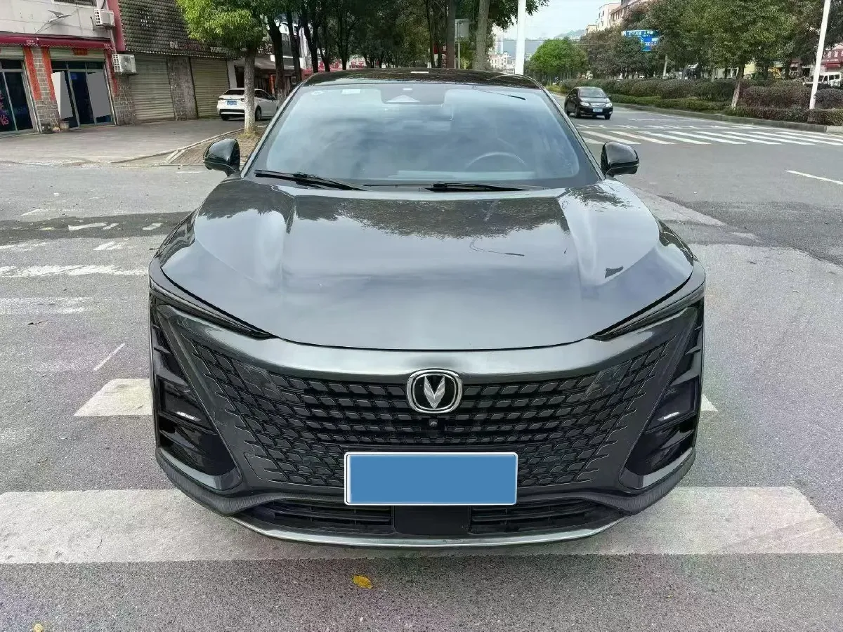 2022 ChangAn UNI-T 1.5T 188HP L4 7DCT,autocango,china used car exporter,china ev exporter,chinese used car exporter,chinese used ev exporter