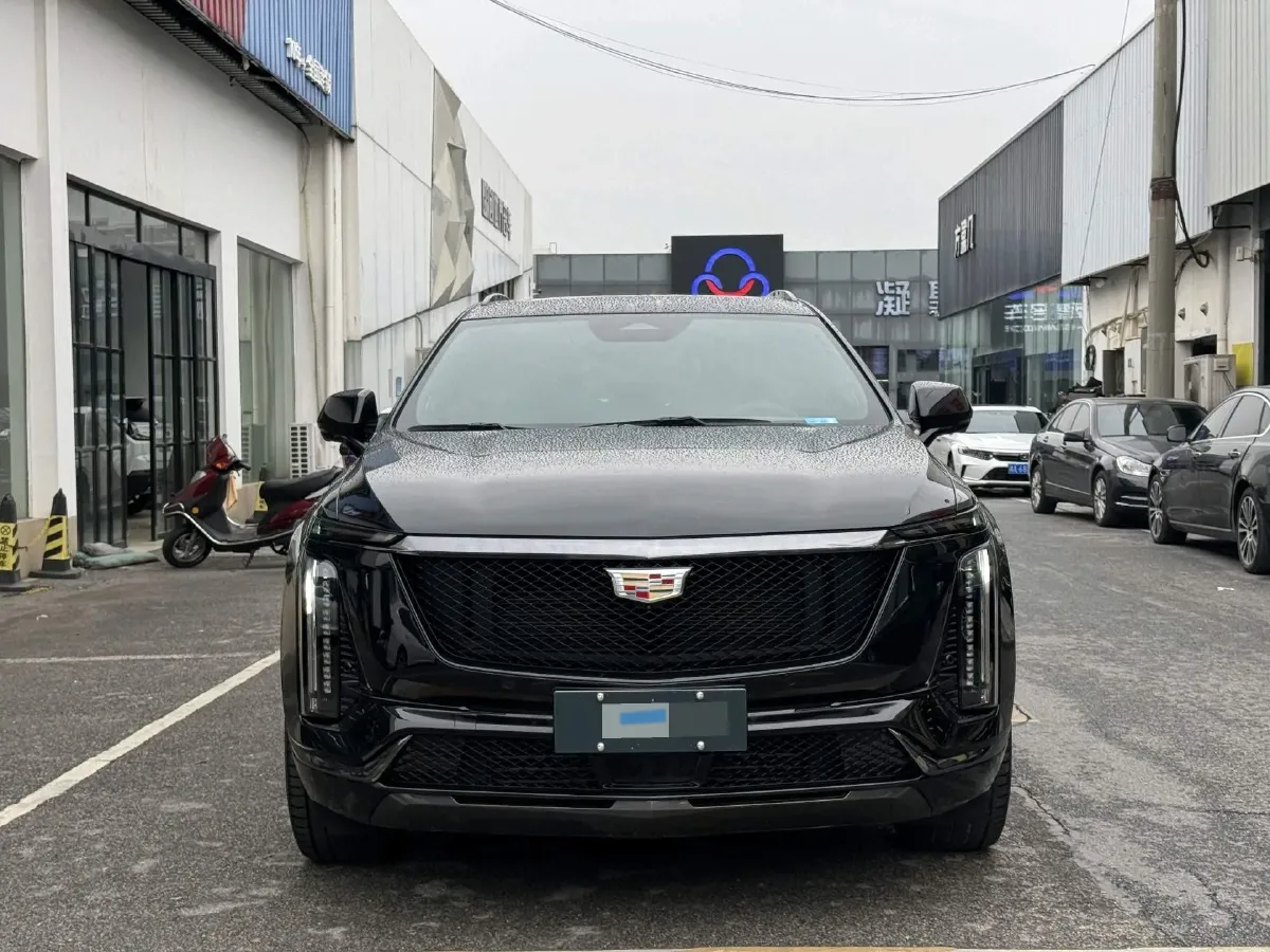 2025 Cadillac XT5 2.0T 237HP L4 9AT,autocango,china used car exporter,china ev exporter,chinese used car exporter,chinese used ev exporter