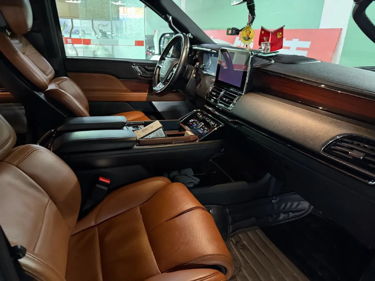 2020 Lincoln Navigator 3.5T 388HP V6 10AT,autocango,china used car exporter,china ev exporter,chinese used car exporter,chinese used ev exporter