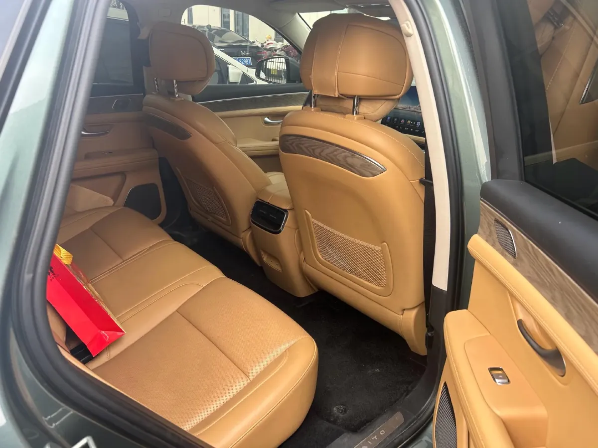 2022 AITO AITO M5 Range Extended 125HP REEV 40KWH,autocango,china used car exporter,china ev exporter,chinese used car exporter,chinese used ev exporter