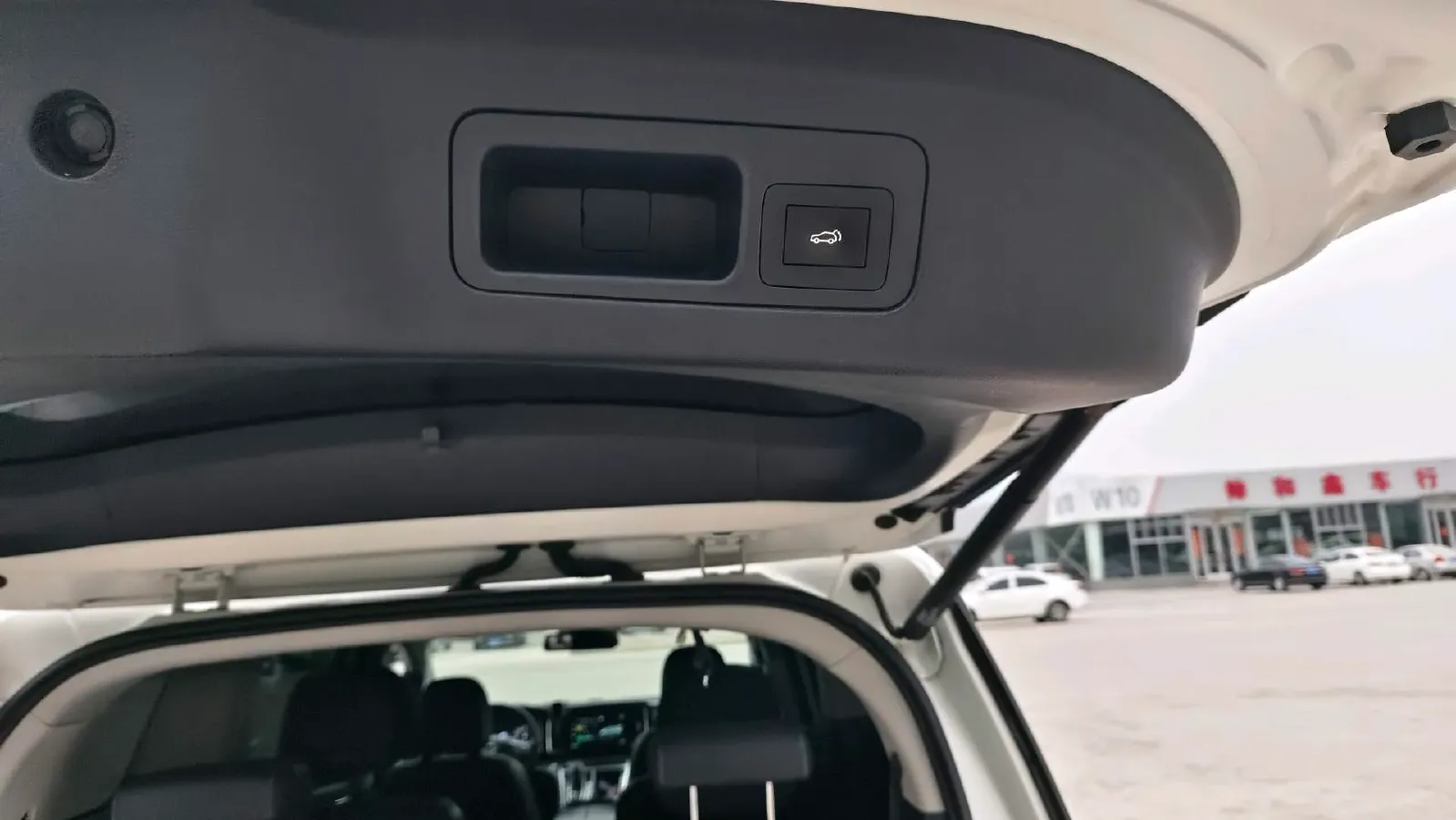 2021 GAC Trumpchi M8 2.0T 252HP L4 8AT,autocango,china used car exporter,china ev exporter,chinese used car exporter,chinese used ev exporter