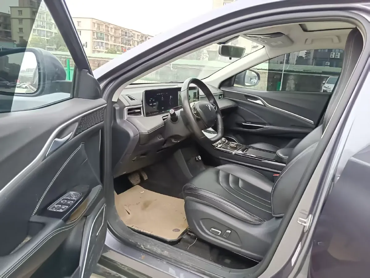 2022 Venucia Grand V 1.5T 190HP L4 7DCT,autocango,china used car exporter,china ev exporter,chinese used car exporter,chinese used ev exporter