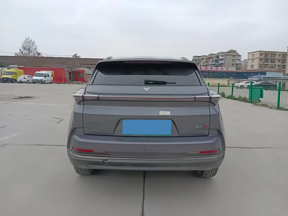 2022 Venucia Grand V 1.5T 190HP L4 7DCT,autocango,china used car exporter,china ev exporter,chinese used car exporter,chinese used ev exporter