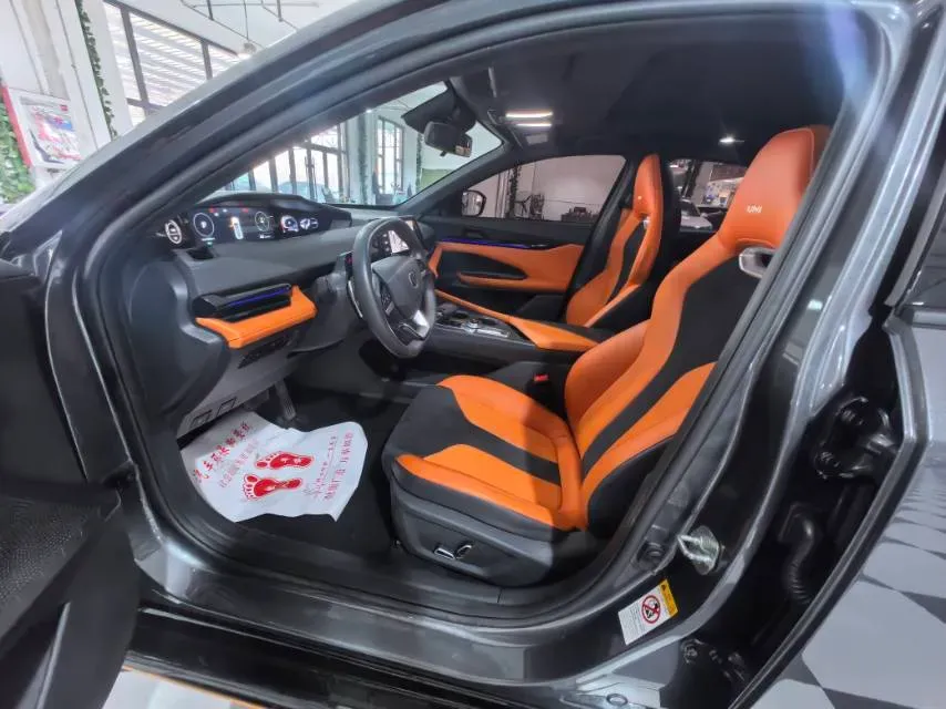 2023 ChangAn UNI-V 1.5T 188HP L4 7DCT,autocango,china used car exporter,china ev exporter,chinese used car exporter,chinese used ev exporter