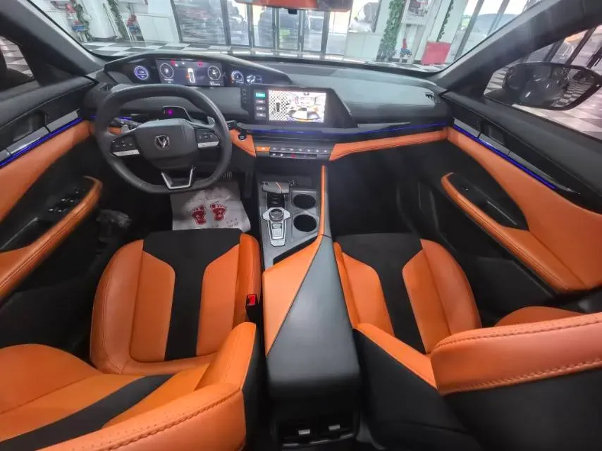 2023 ChangAn UNI-V 1.5T 188HP L4 7DCT,autocango,china used car exporter,china ev exporter,chinese used car exporter,chinese used ev exporter