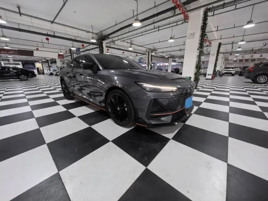 2023 ChangAn UNI-V 1.5T 188HP L4 7DCT,autocango,china used car exporter,china ev exporter,chinese used car exporter,chinese used ev exporter