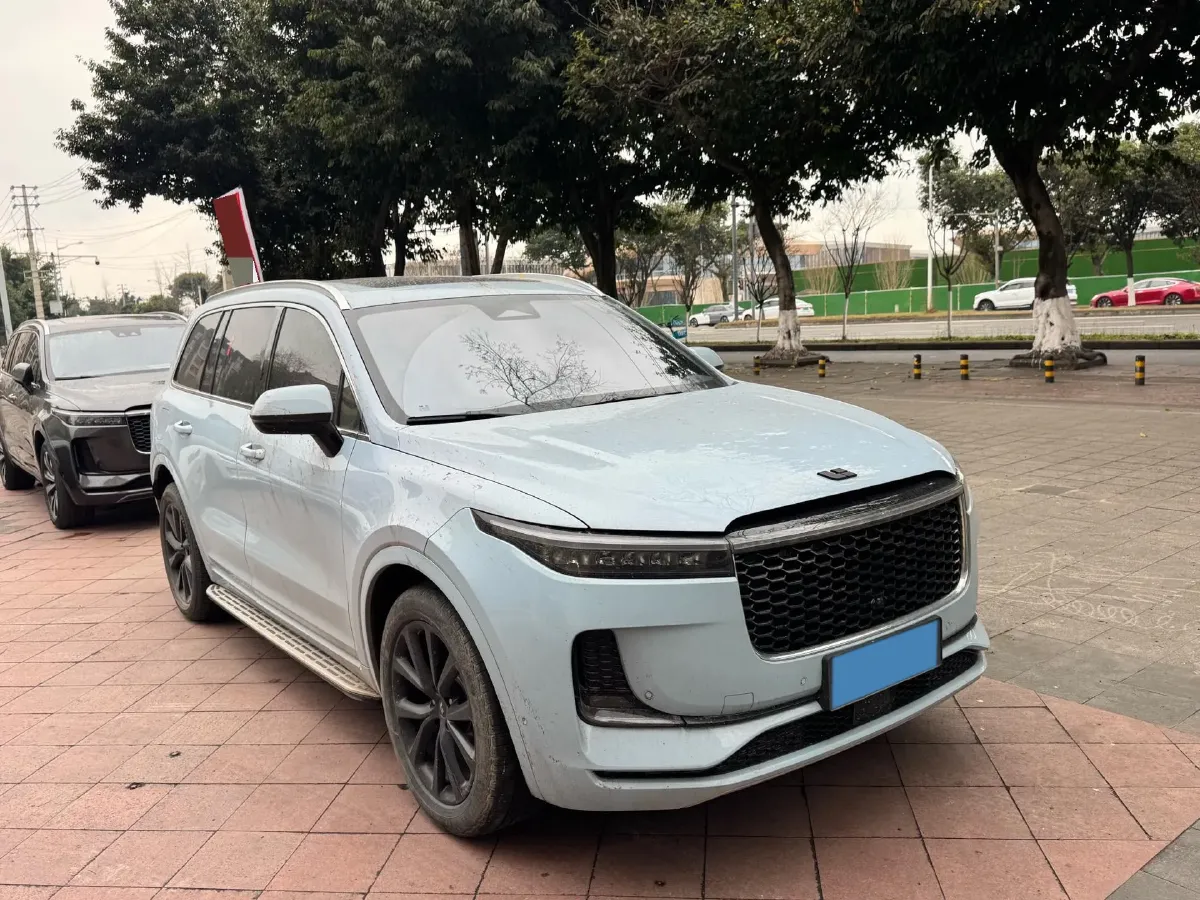 2021 Li ONE Range Extended 131HP REEV 40.5KWH,autocango,china used car exporter,china ev exporter,chinese used car exporter,chinese used ev exporter