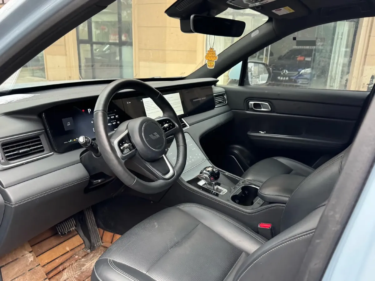 2021 Li ONE Range Extended 131HP REEV 40.5KWH,autocango,china used car exporter,china ev exporter,chinese used car exporter,chinese used ev exporter