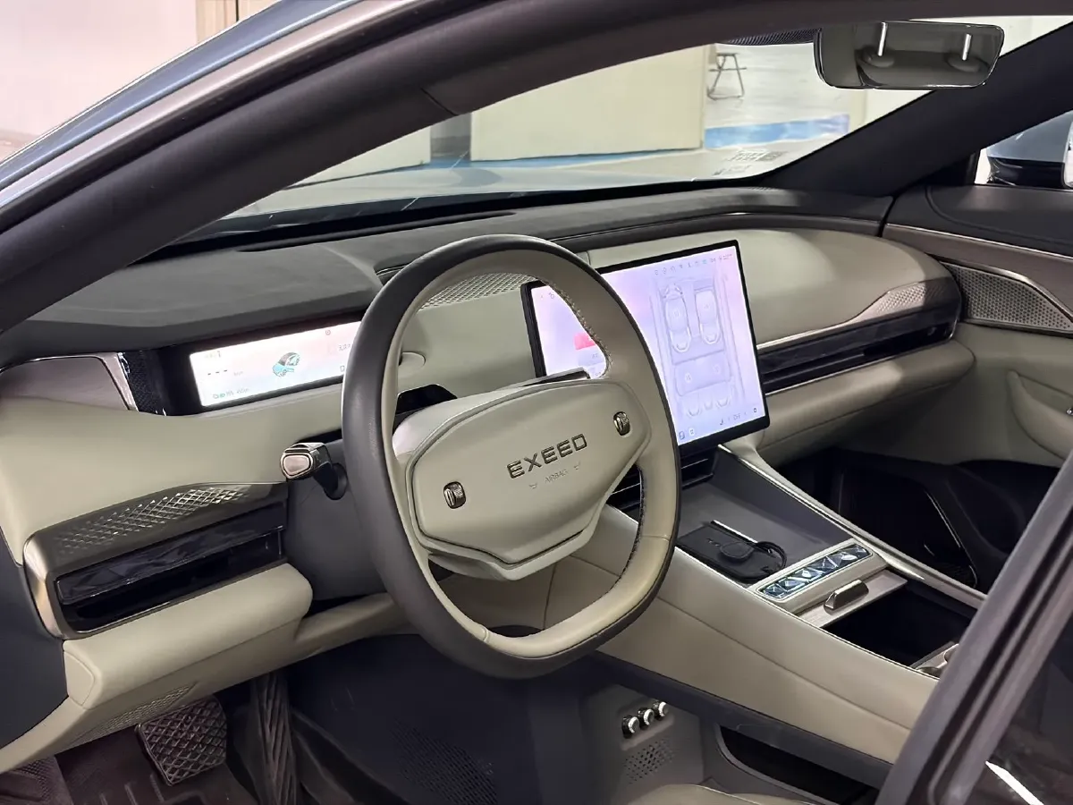 2024 Jaguar E-PACE 1.5T 200HP L3 8AT,autocango,china used car exporter,china ev exporter,chinese used car exporter,chinese used ev exporter