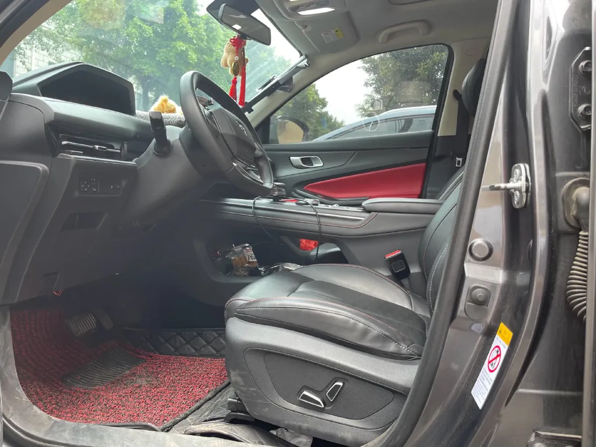 2022 ChangAn Oshan X7 Plus 1.5T 188HP L4 7DCT,autocango,china used car exporter,china ev exporter,chinese used car exporter,chinese used ev exporter