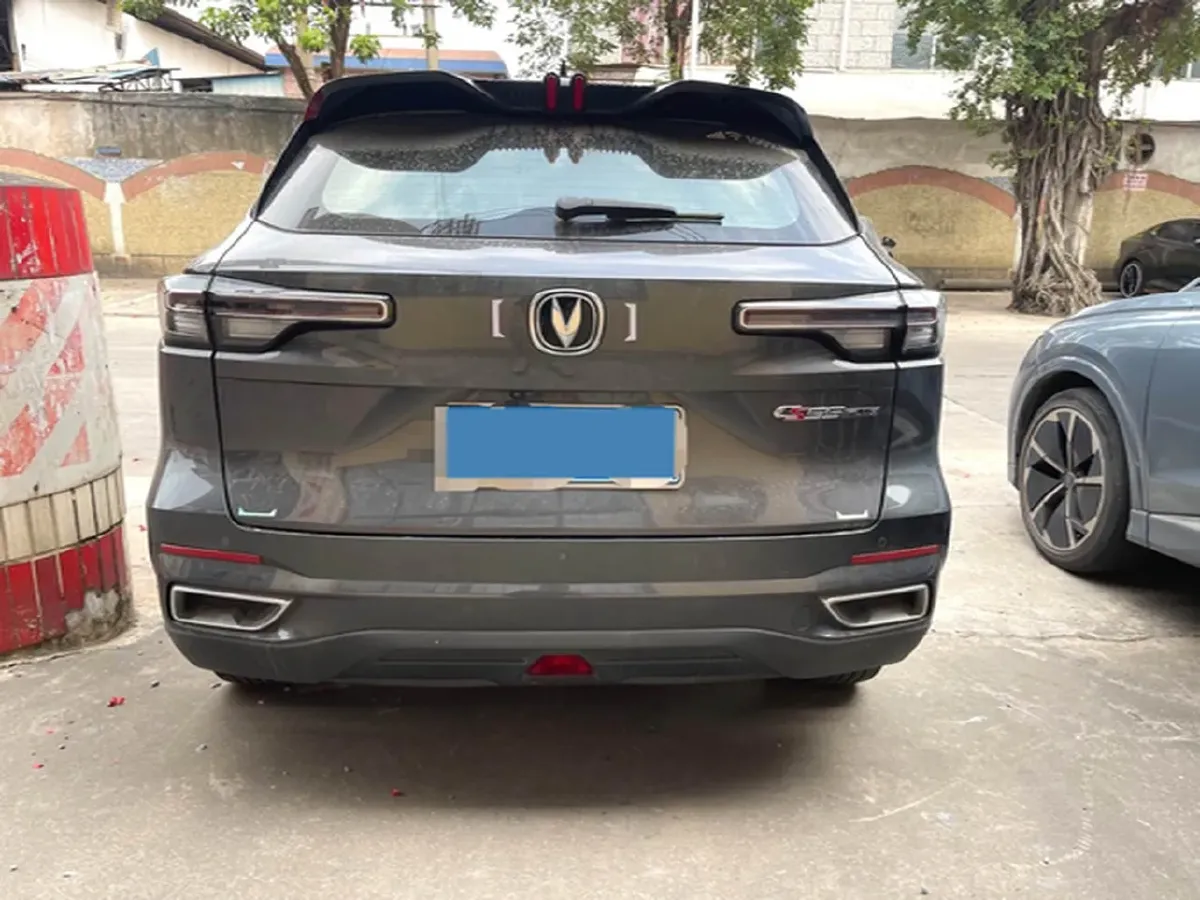 2022 ChangAn Oshan X7 Plus 1.5T 188HP L4 7DCT,autocango,china used car exporter,china ev exporter,chinese used car exporter,chinese used ev exporter