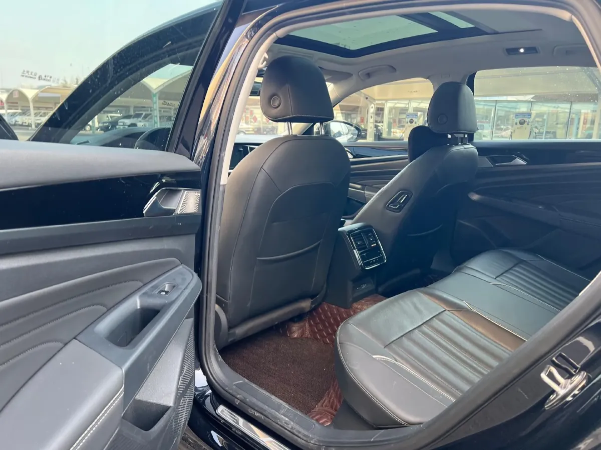 2023 Volkswagen Passat 2.0T 186HP L4 7DCT,autocango,china used car exporter,china ev exporter,chinese used car exporter,chinese used ev exporter