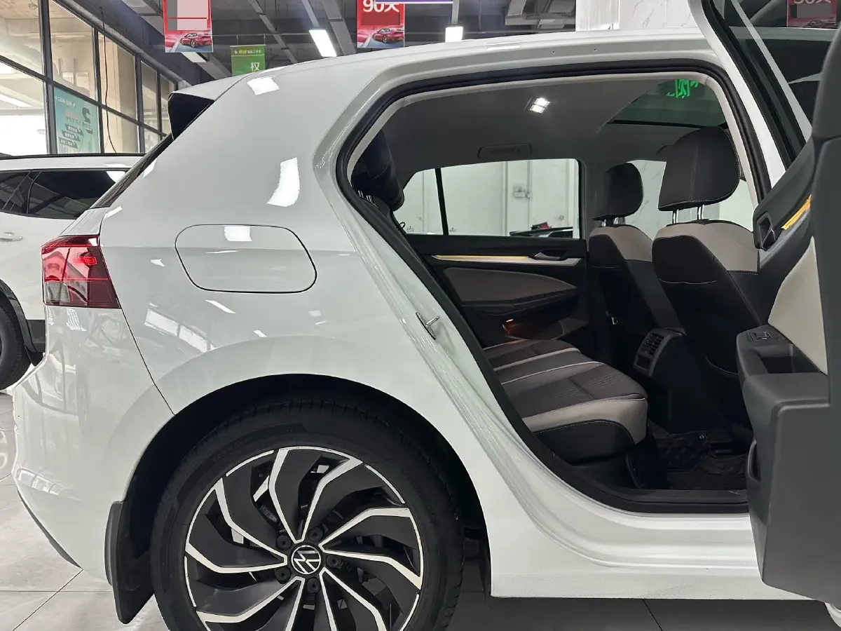 2021 Volkswagen Golf 1.4T 150HP L4 7DCT,autocango,china used car exporter,china ev exporter,chinese used car exporter,chinese used ev exporter