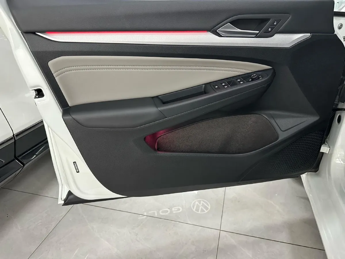 2021 Volkswagen Golf 1.4T 150HP L4 7DCT,autocango,china used car exporter,china ev exporter,chinese used car exporter,chinese used ev exporter