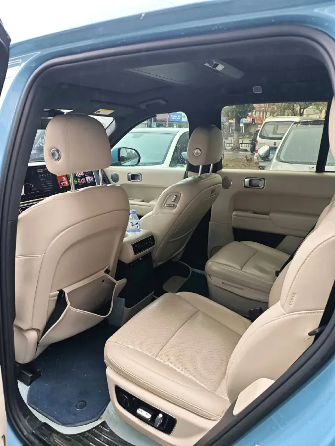 2024 Ford Bronco 2.3T 275HP L4 10AT,autocango,china used car exporter,china ev exporter,chinese used car exporter,chinese used ev exporter