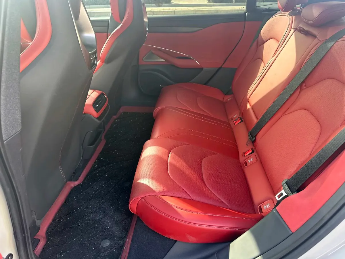 2024 MI SU7 BEV 94.3KWH,autocango,china used car exporter,china ev exporter,chinese used car exporter,chinese used ev exporter