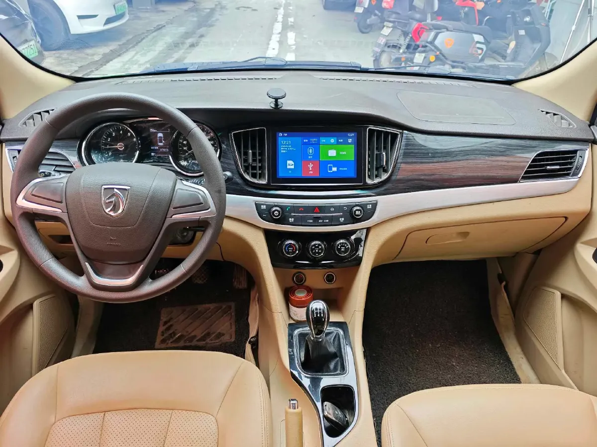 2016 BaoJun 560 1.5T 150HP L4 6MT,autocango,china used car exporter,china ev exporter,chinese used car exporter,chinese used ev exporter