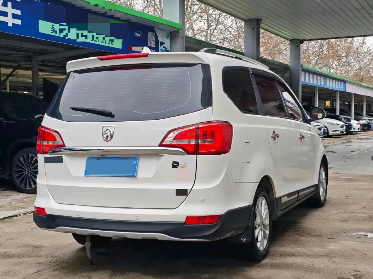 2016 BaoJun 560 1.5T 150HP L4 6MT,autocango,china used car exporter,china ev exporter,chinese used car exporter,chinese used ev exporter
