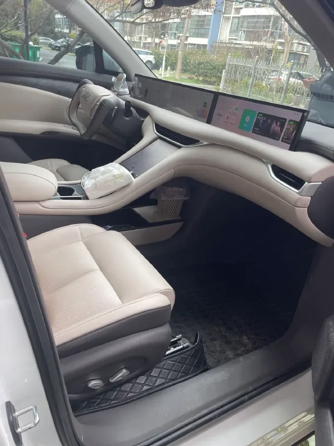 2023 IM LS6 BEV 100KWH,autocango,china used car exporter,china ev exporter,chinese used car exporter,chinese used ev exporter