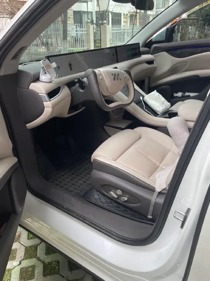 2023 IM LS6 BEV 100KWH,autocango,china used car exporter,china ev exporter,chinese used car exporter,chinese used ev exporter