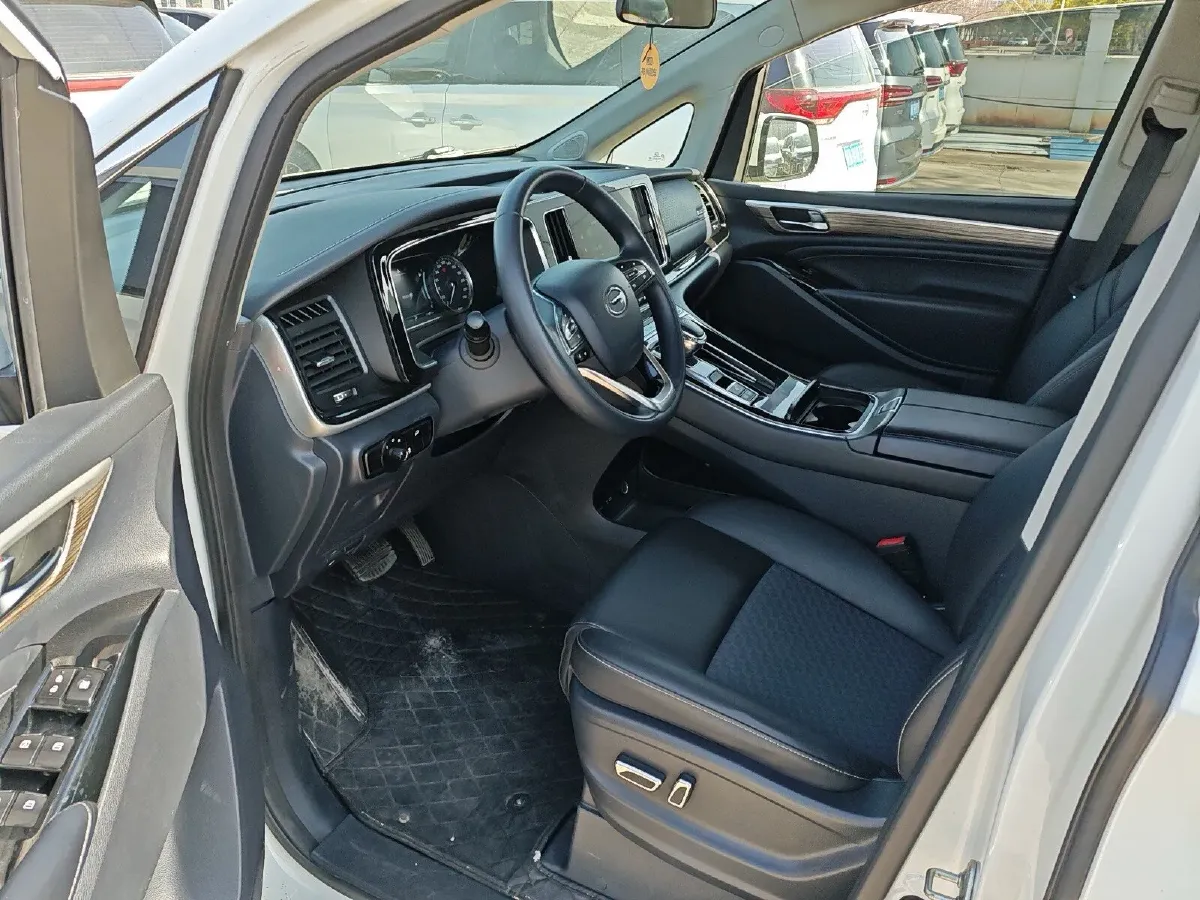 2023 GAC Trumpchi M8 2.0T 252HP L4 8AT,autocango,china used car exporter,china ev exporter,chinese used car exporter,chinese used ev exporter