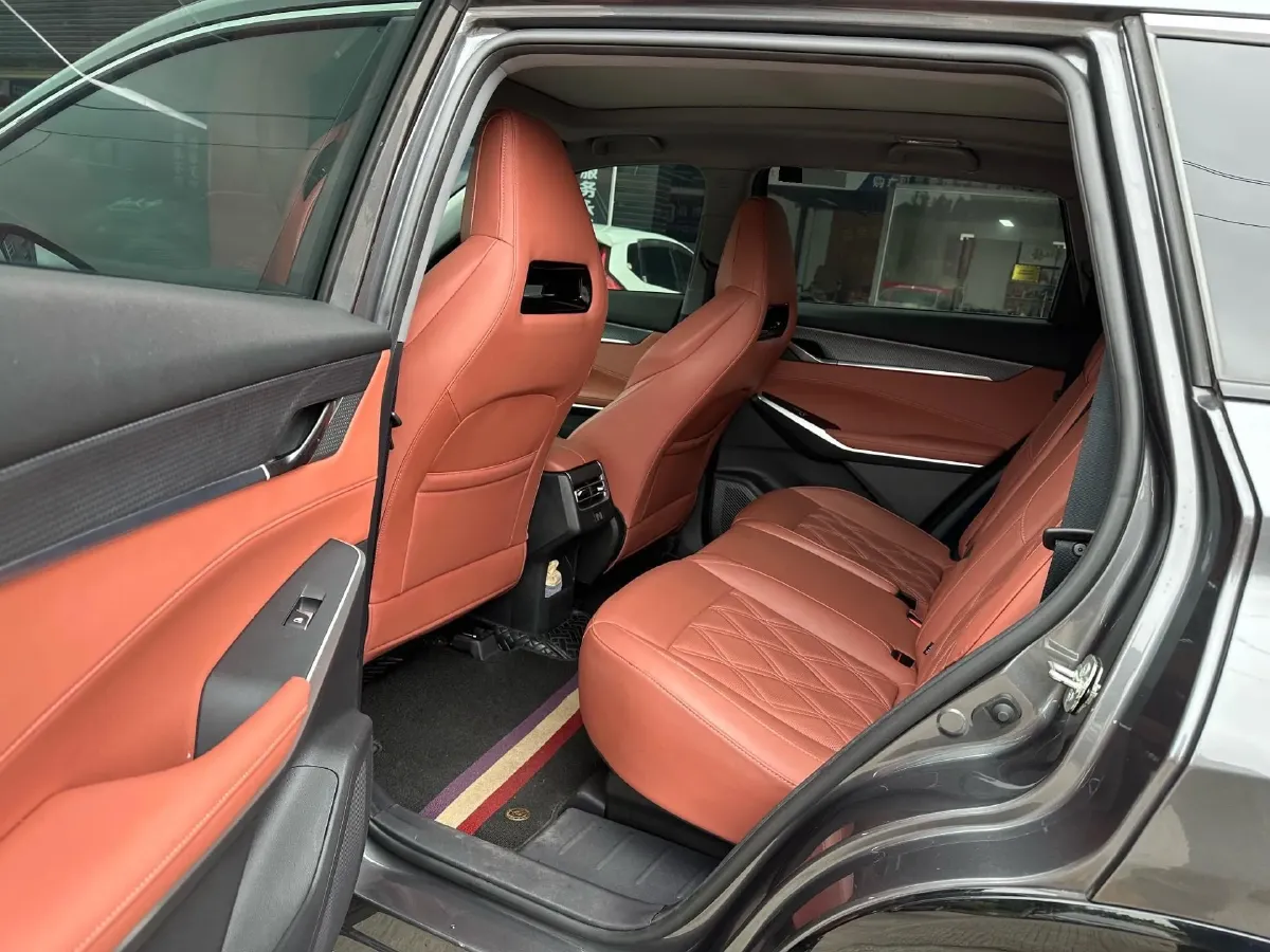 2023 ChangAn CS75 Plus 1.5T 188HP L4 8AT,autocango,china used car exporter,china ev exporter,chinese used car exporter,chinese used ev exporter