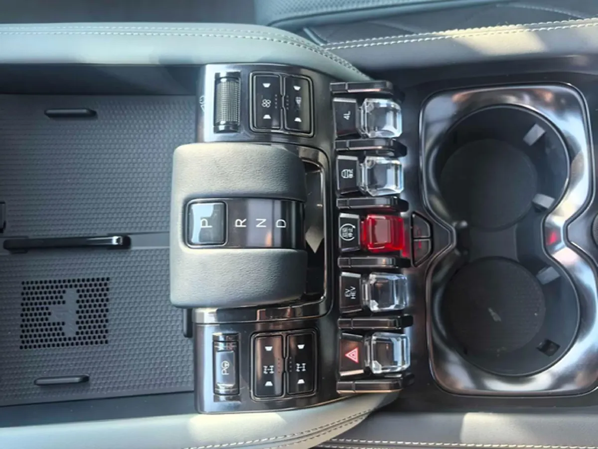 2023 FangChengBao Bao 5 1.5T 194HP L4 E-CVT PHEV 31.8KWH,autocango,china used car exporter,china ev exporter,chinese used car exporter,chinese used ev exporter