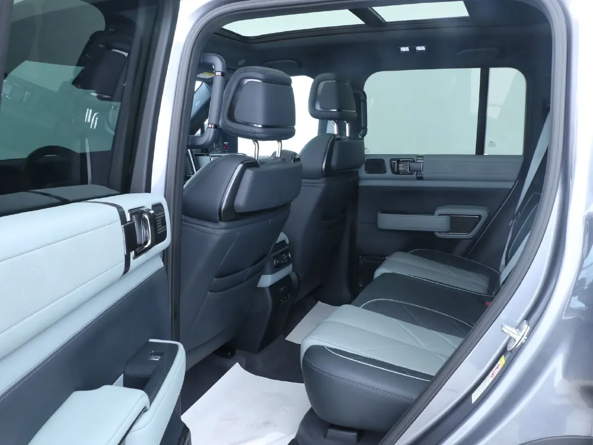 2023 FangChengBao Bao 5 1.5T 194HP L4 E-CVT PHEV 31.8KWH,autocango,china used car exporter,china ev exporter,chinese used car exporter,chinese used ev exporter