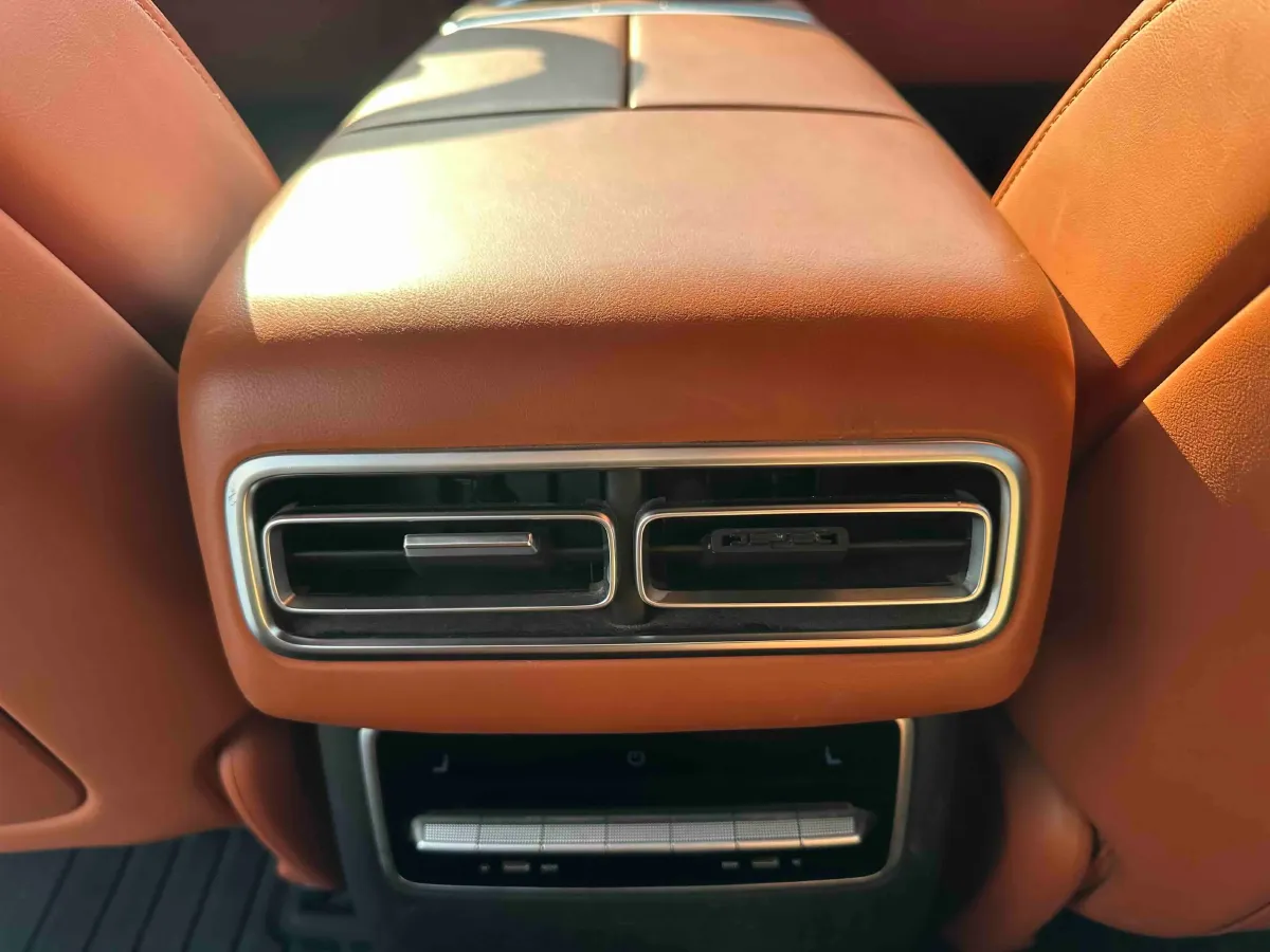 2023 Li L7 Range Extended 154HP REEV 40.9KWH,autocango,china used car exporter,china ev exporter,chinese used car exporter,chinese used ev exporter