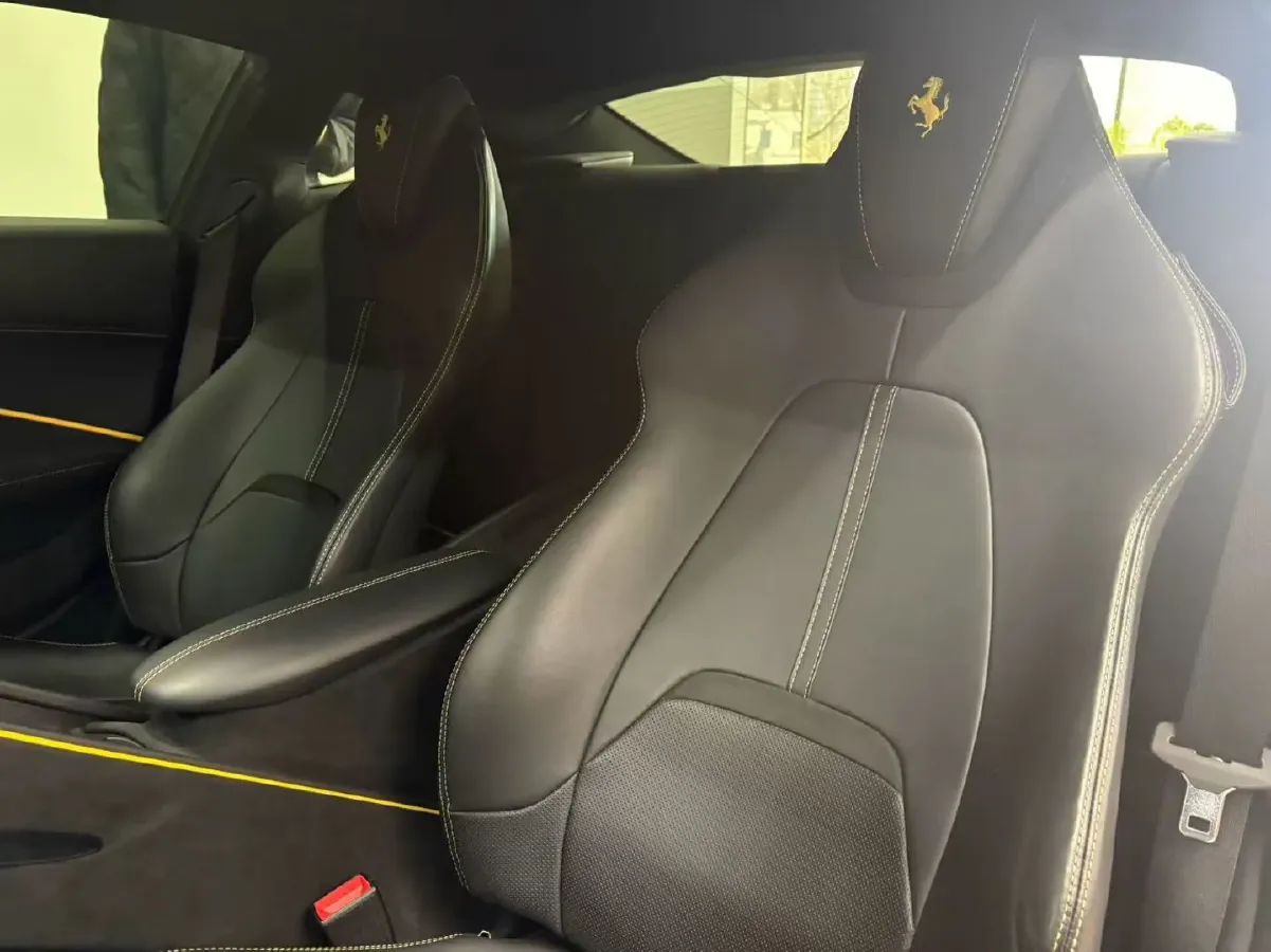 2020 Ferrari Roma 3.9T 620HP V8 8DCT,autocango,china used car exporter,china ev exporter,chinese used car exporter,chinese used ev exporter