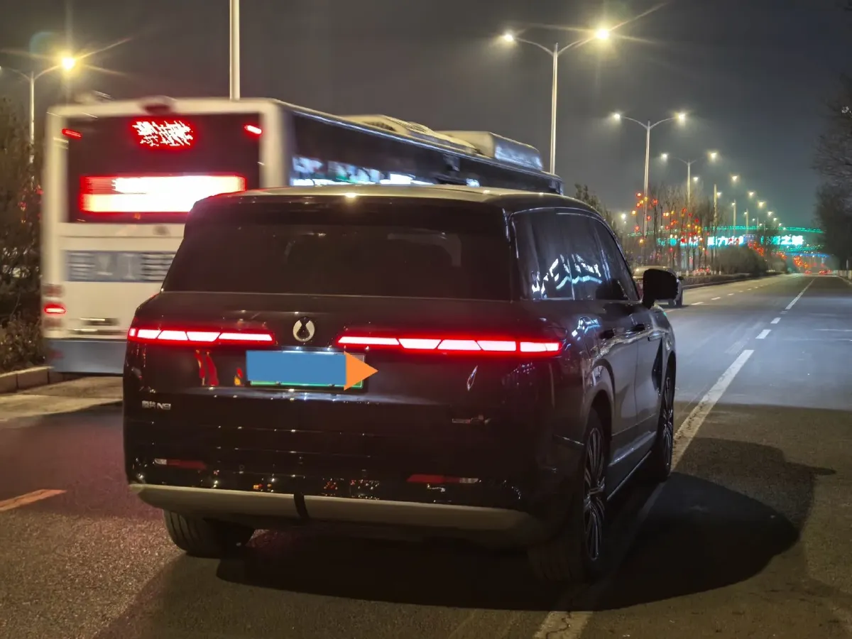 2025 Denza DenzaN9 2.0T 207HP L4 E-CVT PHEV,autocango,china used car exporter,china ev exporter,chinese used car exporter,chinese used ev exporter