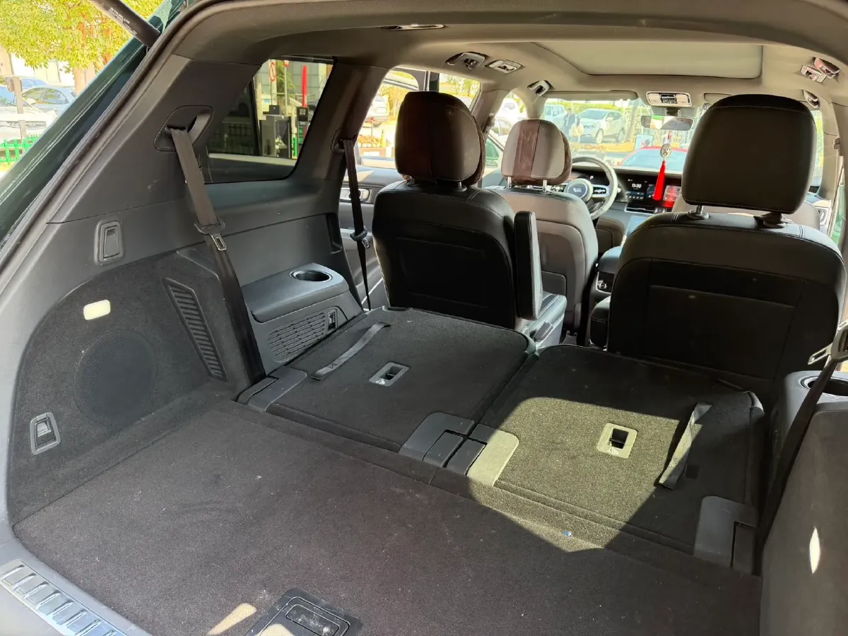 2021 Li ONE Range Extended 131HP REEV 40.5KWH,autocango,china used car exporter,china ev exporter,chinese used car exporter,chinese used ev exporter