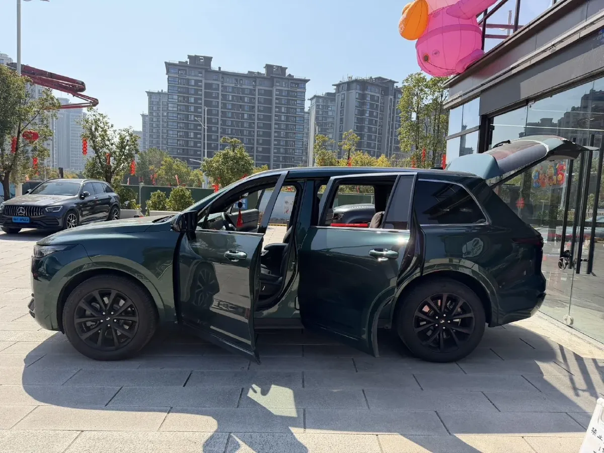 2021 Li ONE Range Extended 131HP REEV 40.5KWH,autocango,china used car exporter,china ev exporter,chinese used car exporter,chinese used ev exporter