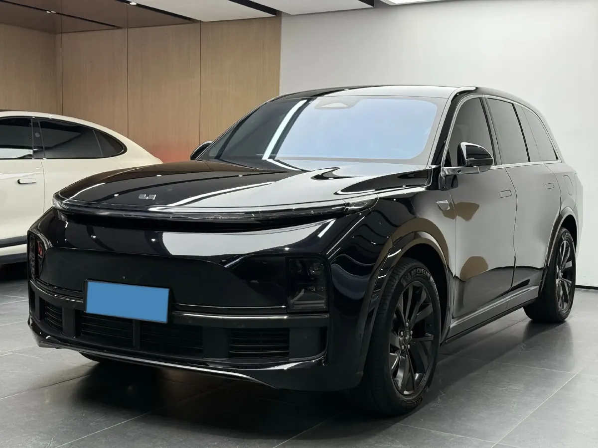 2024 Volvo S60 2.0T 197HP L4 7DCT,autocango,china used car exporter,china ev exporter,chinese used car exporter,chinese used ev exporter