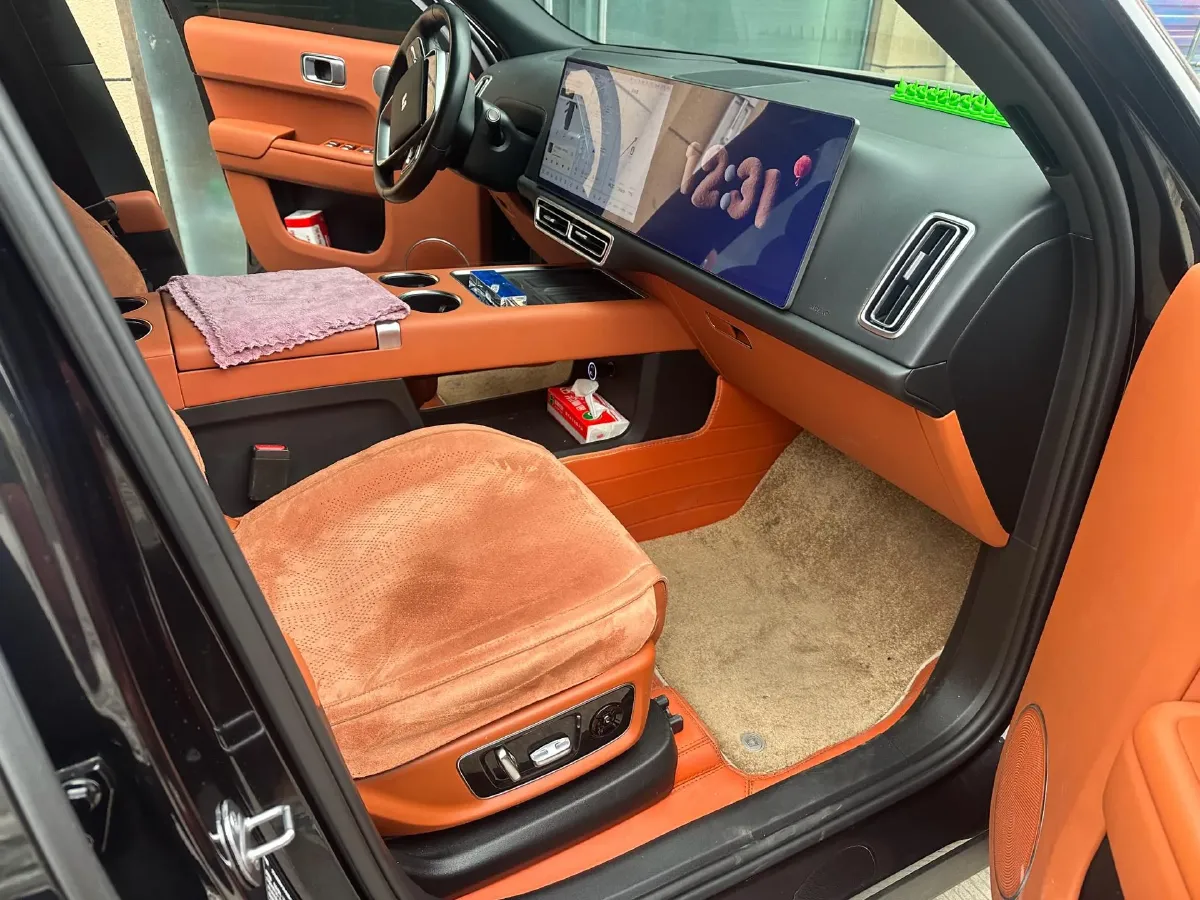 2024 Volvo S60 2.0T 197HP L4 7DCT,autocango,china used car exporter,china ev exporter,chinese used car exporter,chinese used ev exporter