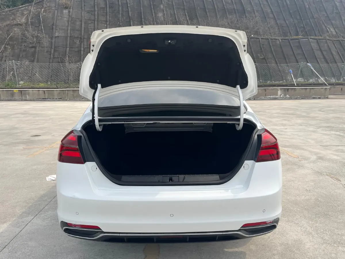 2018 Geely Emgrand 1.5L 109HP L4 CVT,autocango,china used car exporter,china ev exporter,chinese used car exporter,chinese used ev exporter