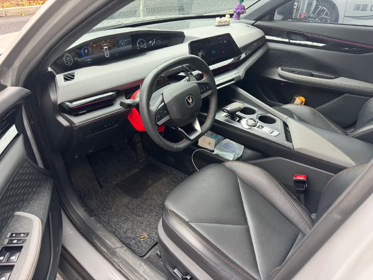 2022 ChangAn UNI-V 1.5T 188HP L4 7DCT,autocango,china used car exporter,china ev exporter,chinese used car exporter,chinese used ev exporter