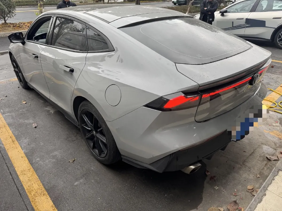 2022 ChangAn UNI-V 1.5T 188HP L4 7DCT,autocango,china used car exporter,china ev exporter,chinese used car exporter,chinese used ev exporter