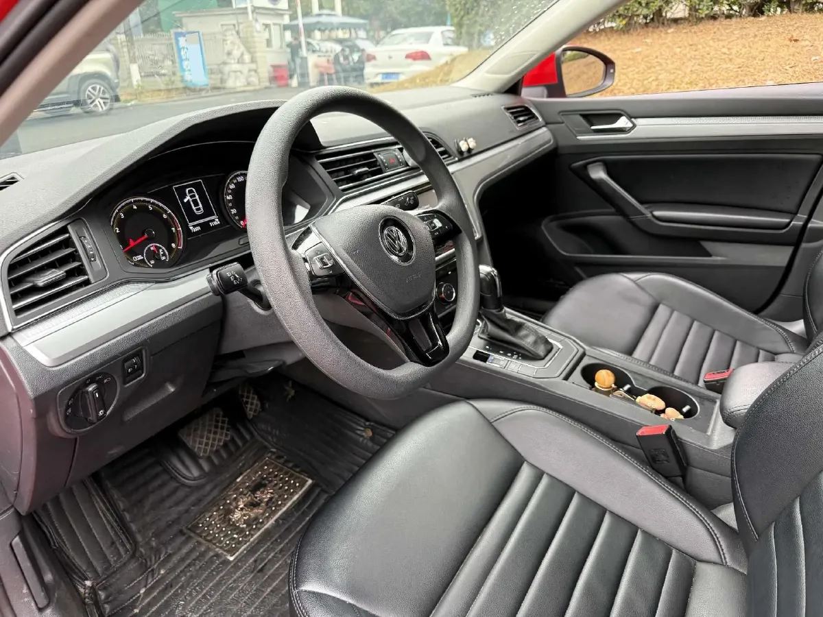 2019 Volkswagen T-Cross 1.4T 150HP L4 7DCT,autocango,china used car exporter,china ev exporter,chinese used car exporter,chinese used ev exporter